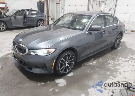 2021 BMW 330I xDrive z USA, uszkodzony, nr VIN 3MW5R7J00M8B69737